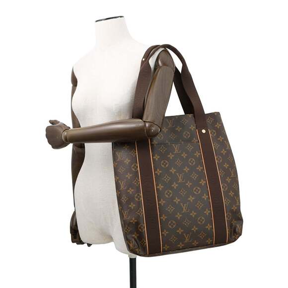 LOUIS VUITTON Brown Monogram Tote Bag - Picture 4 of 16